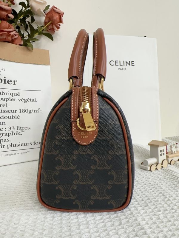 【12 期 0 利率】CELINE 新款凱旋門老花SPEEDY小號【23年7月歐洲購證】【95成】 