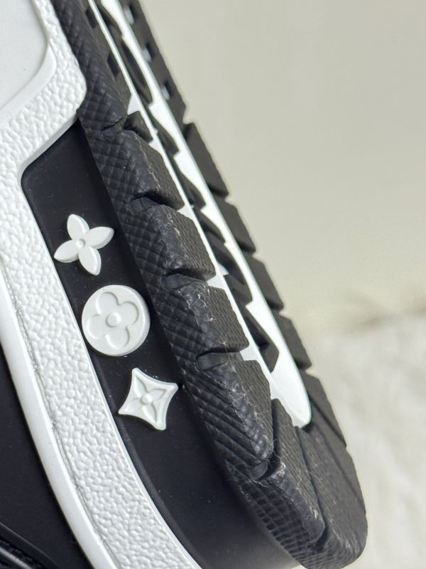 【分期0利率】LV Trainer 運動鞋  女段38號【未使用閒置品】 