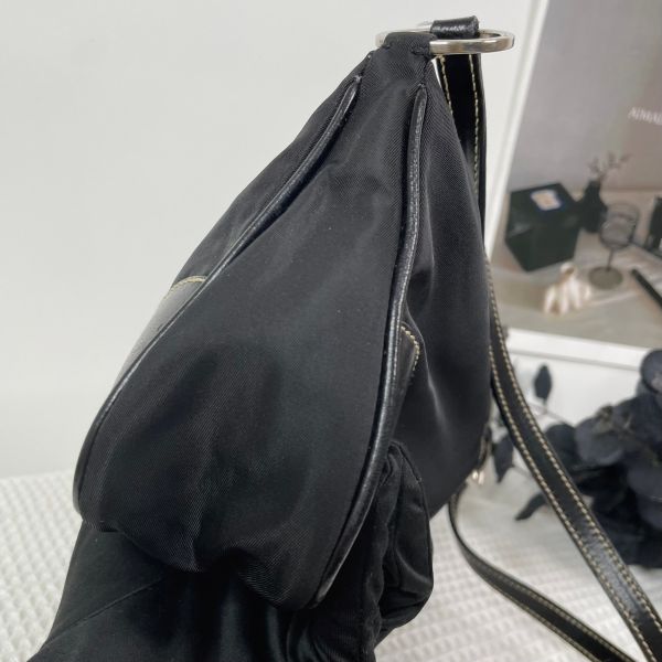 【9成新】【12期0利率】PRADA 尼龍腋下包 