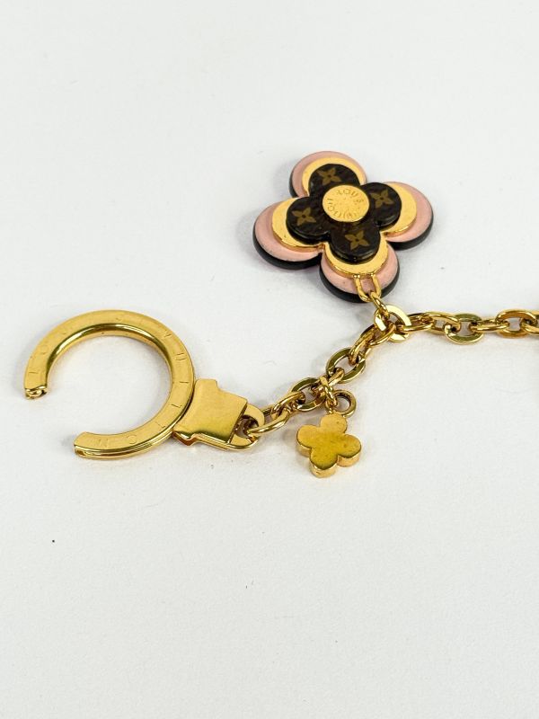 【分期0利率】LV Blooming Flowers 鏈帶手袋吊飾【9成新】 