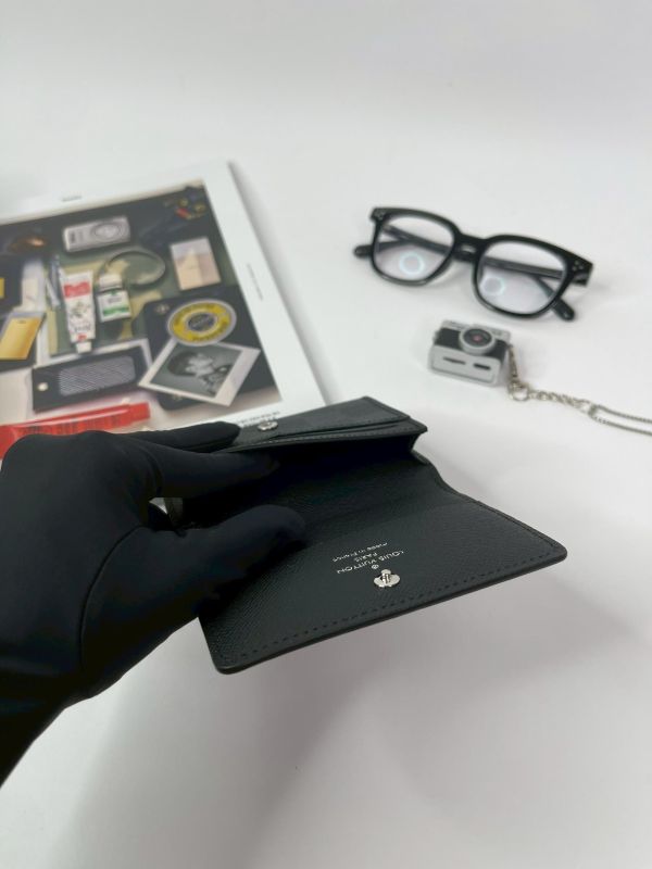 【未使用閒置品】LV Enveloppe Carte De Visite 名片套 