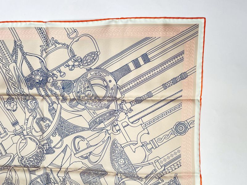 【未使用閒置品】HERMES Concours d'Etriers Remix 70雙面方巾 