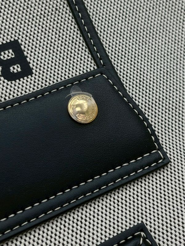 【未使用閒置品】BURBERRY Freya小號雙色帆布皮革芙雷雅托特包 