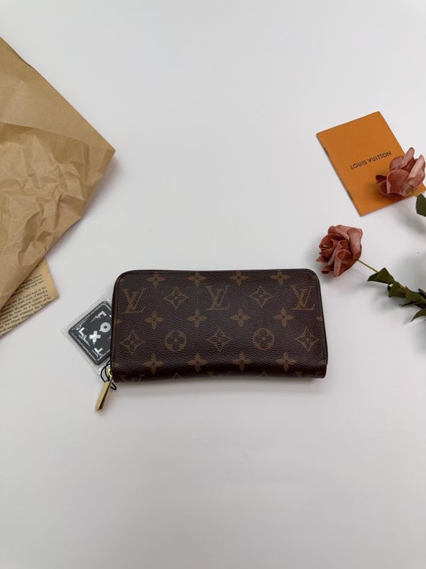 【85成新】LV ZIPPY Monmgram拉鏈長夾 紫紅色 