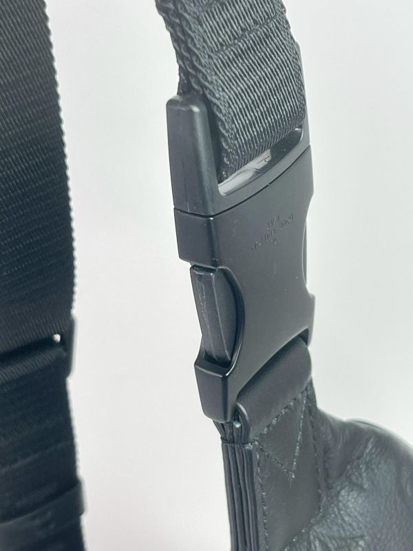 【未使用閒置品】LV Discovery PM 腰包 