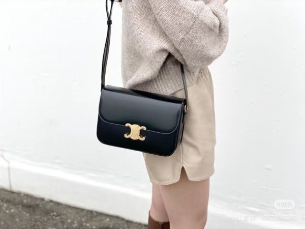 【分期0利率】CELINE TRIOMPHE  BOX 肩背包【9成新】 