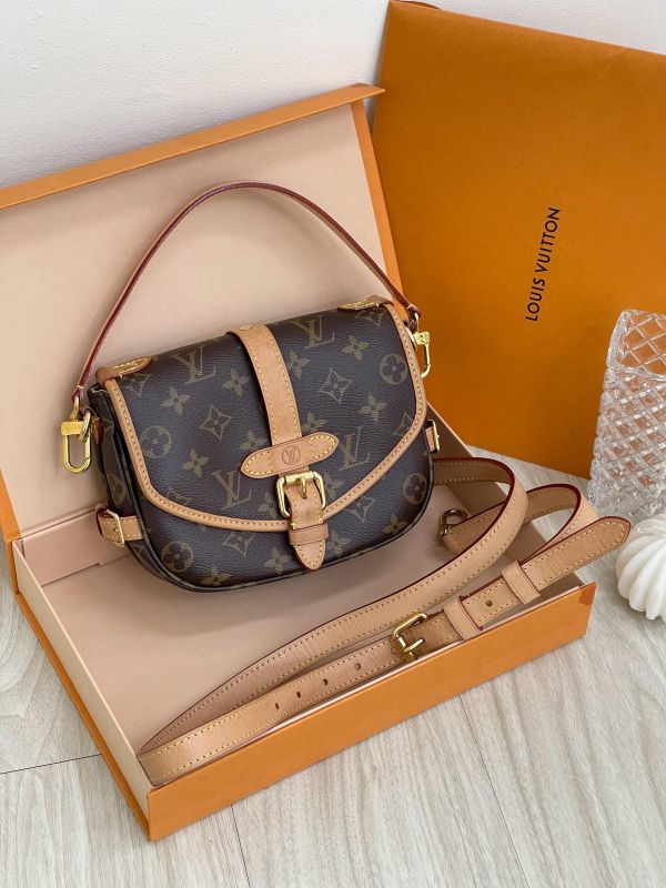 【95成新】LV Saumur BB 