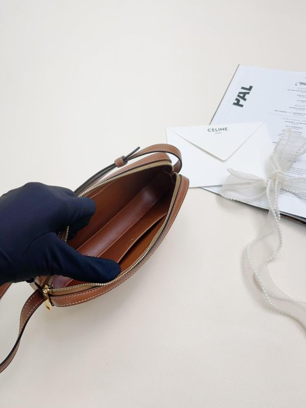 【95成新】CELINE 光滑小牛皮迷你相機包 