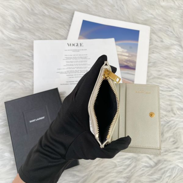 【12期0利率】YSL MONOGRAM粒面壓紋皮革兩摺錢包 【9成新】 