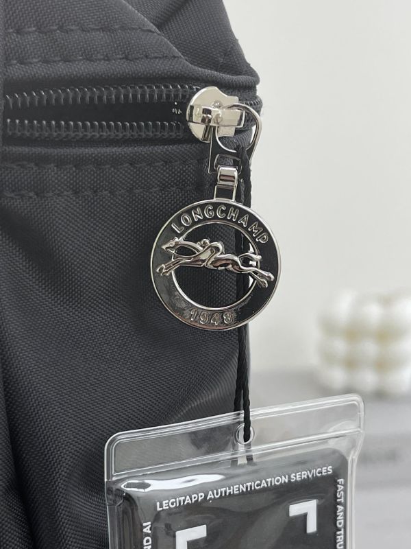 【未使用閒置品】LONGCHAMP 尼龍後背包 