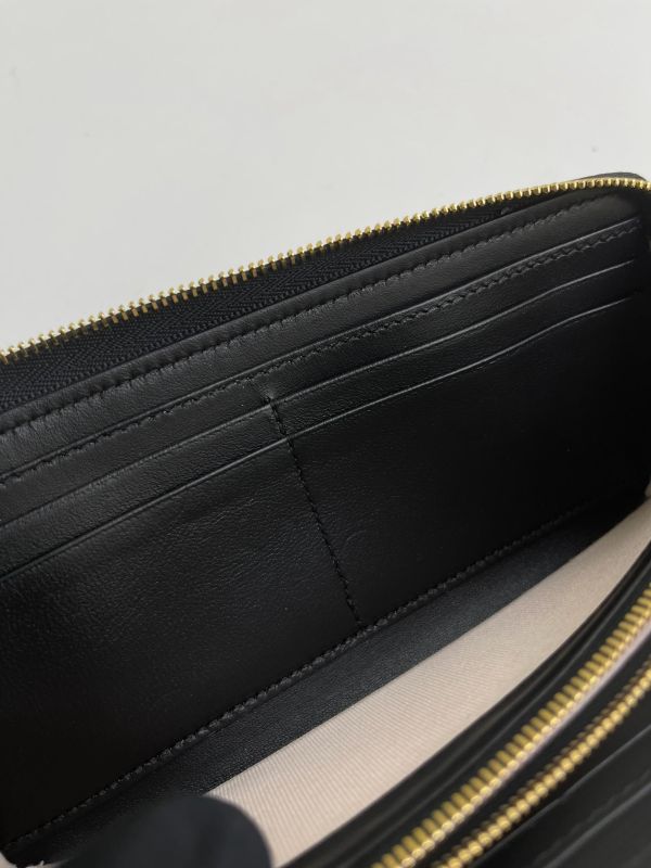 【全新品】CHANEL 26A 蘋果琺瑯拉鍊長夾 