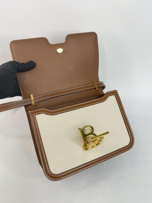 【95成新】BURBERRY TB帆布翻蓋斜背包 