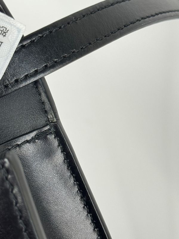 【分期0利率】BURBERRY TB鎖頭 MINI翻蓋斜背包【9成新】 