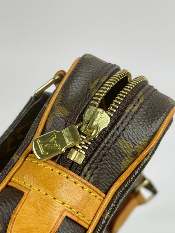 【分期0利率】LV Pochette Marly 橫版手機包【9成新】 