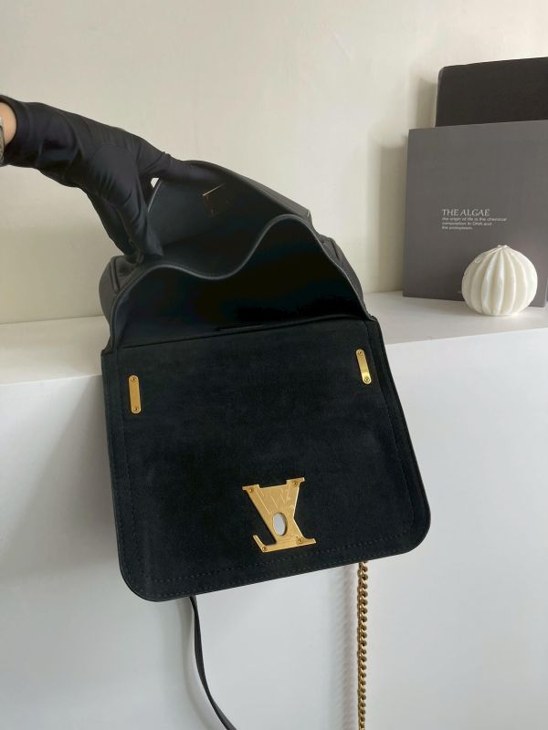 【99成新】LV LOCKME CHAIN 小號斜背包 