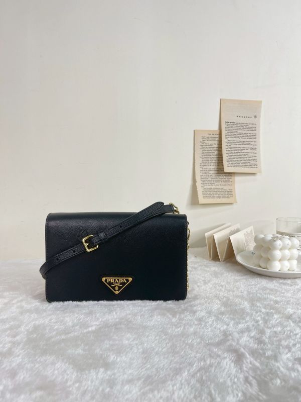 【9成新】PRADA  Saffiano Pochette WOC 