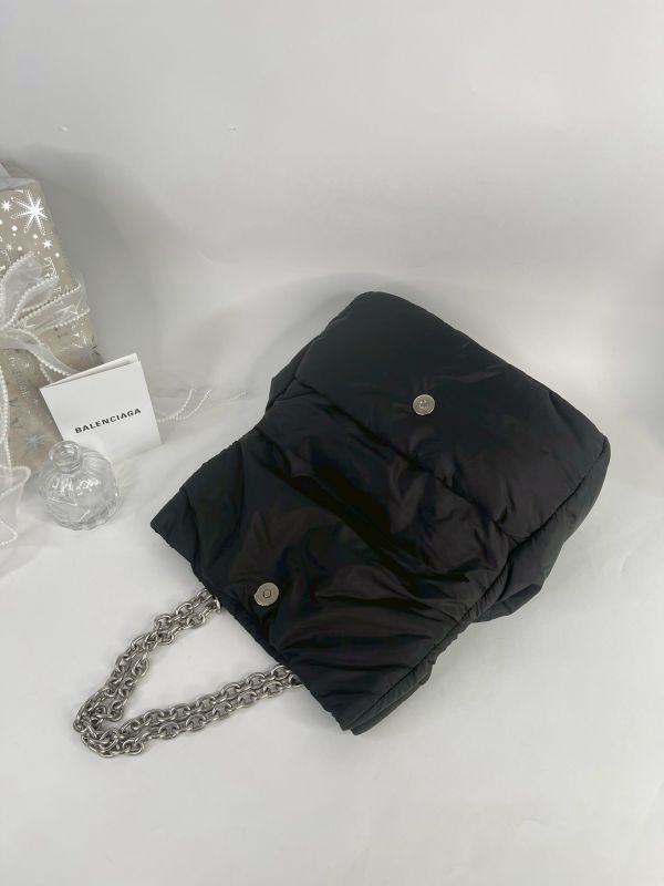 【9成新】BALENCIAGA MONACO 金屬BB LOGO尼龍翻蓋鍊包 