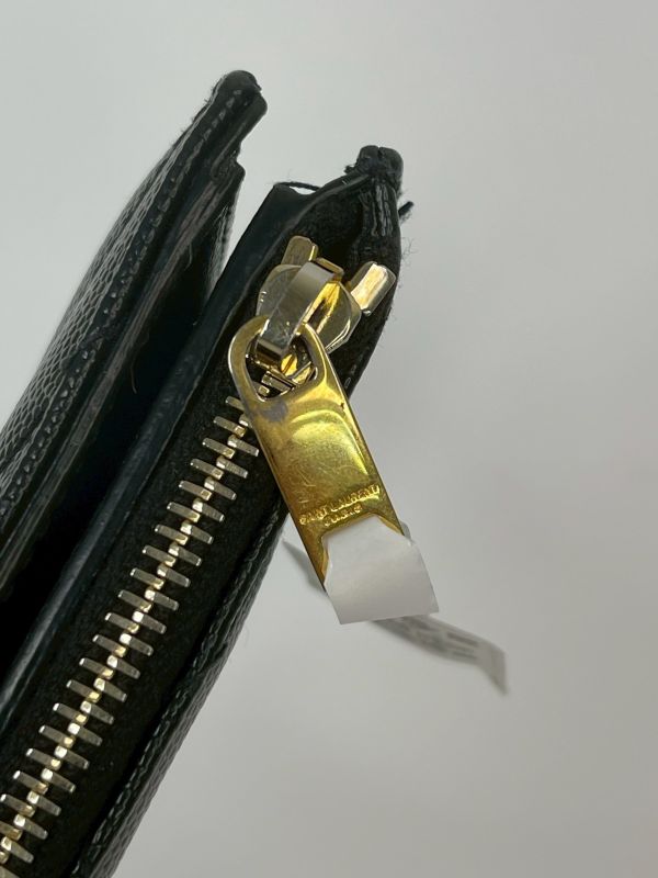 【分期0利率】YSL monogram粒面壓紋皮革兩摺錢包【9成新】 