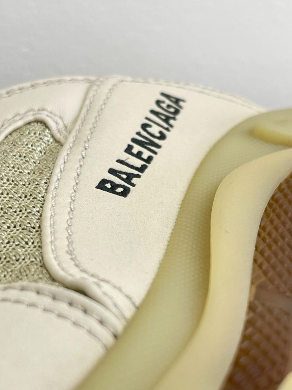 【95成新】BALENCIAGA TRIPLE S老爹鞋 