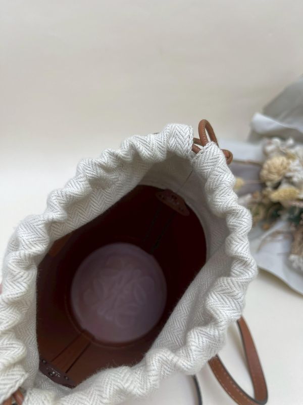 【99成新】LOEWE 園丁水桶包 