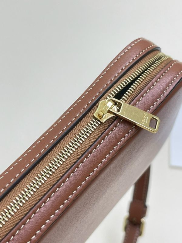 【95成新】CELINE 光滑小牛皮迷你相機包 