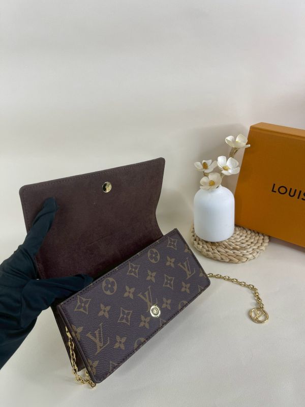【分期0利率】LV Wallet On Chain Lily【99成新】 