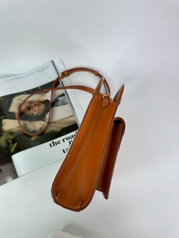 【分期0利率】BURBERRY 帆布拼皮革口袋包【99成新】 