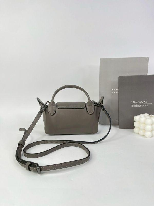 【9成新】LONGCHAMP Le Pliage Xtra 手拿包 XS 