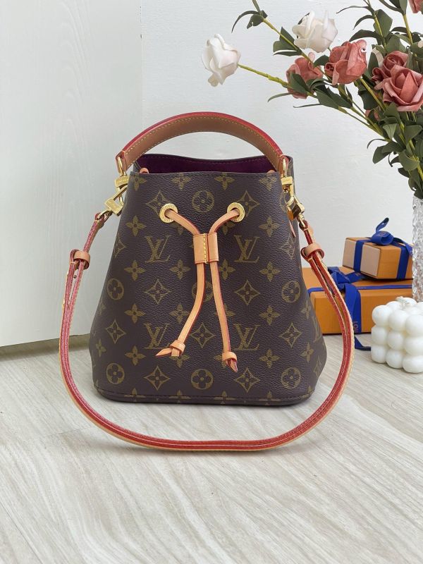 【9成新】LV Néonoé BB 