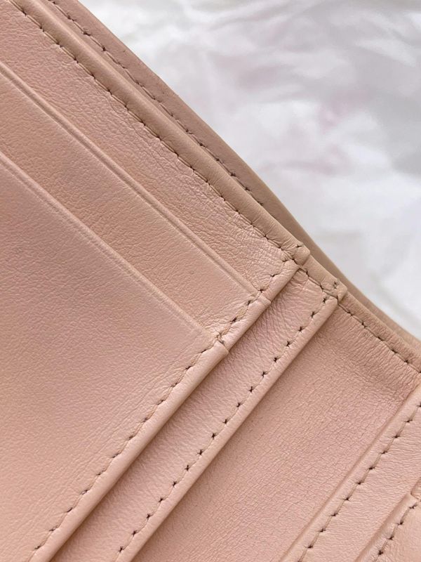 【9成新】Chanel 19 對開短夾 