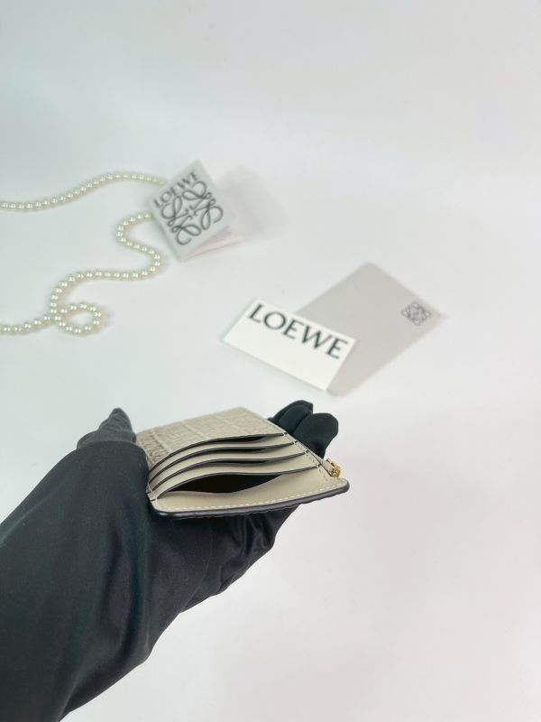 【分期0利率】LOEWE  壓紋零錢卡包【未使用閒置品】