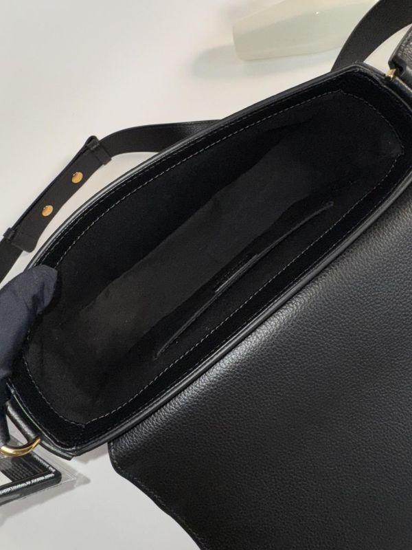 【95成新】VERSACE Virtus 肩背包 