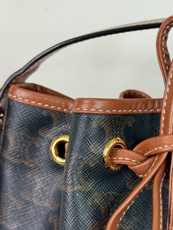 【分期0利率】CELINE TRIOMPHE 帆布小型抽繩水桶【9成新】 