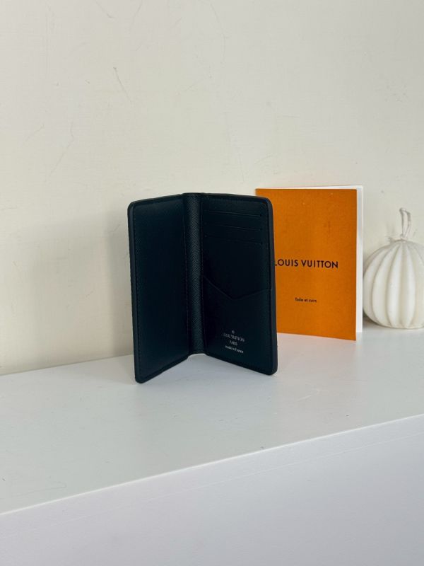 【分期0利率】LV 對開萬用卡包【未使用閒置品】 
