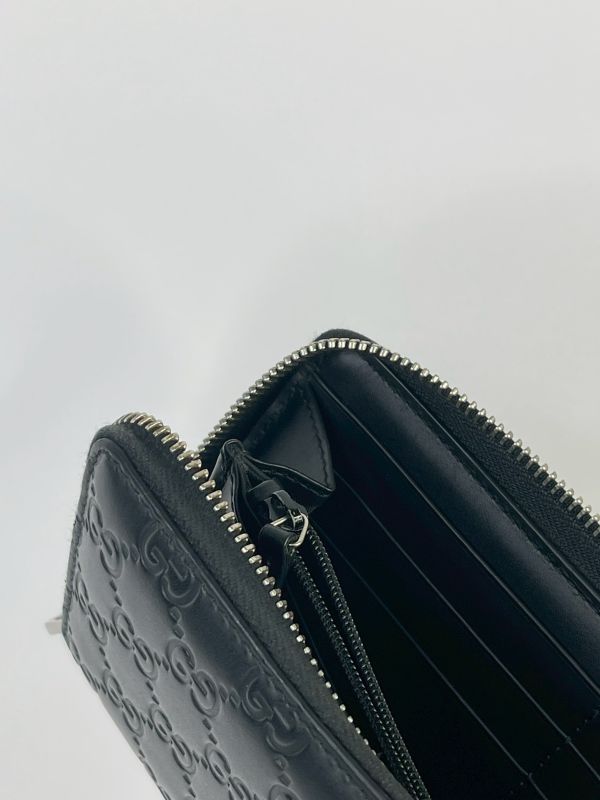 【9成新】GUCCI Signature GG 壓紋牛皮拉鍊長夾 