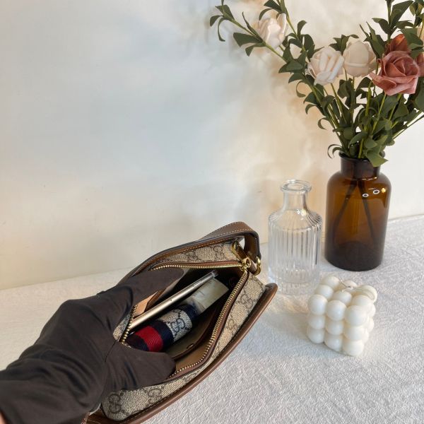 【12期0利率】GUCCI Retro GG Supreme 斜背方包【23年12月電商購證】【99成新】 