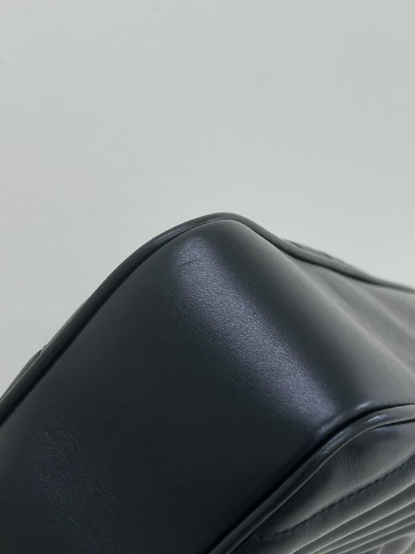 【95成新】YSL LOULOU 山形紋相機包 