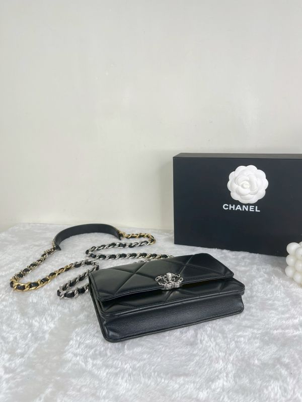 【12期0利率】CHANEL 19 WOC 【95成新】 