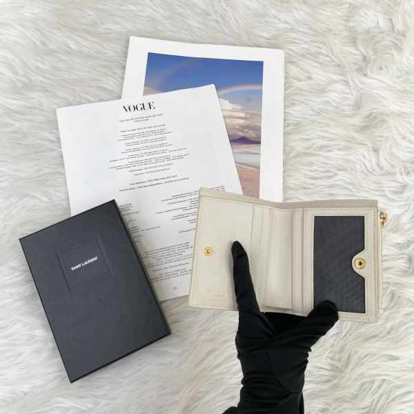 【12期0利率】YSL MONOGRAM粒面壓紋皮革兩摺錢包 【9成新】 