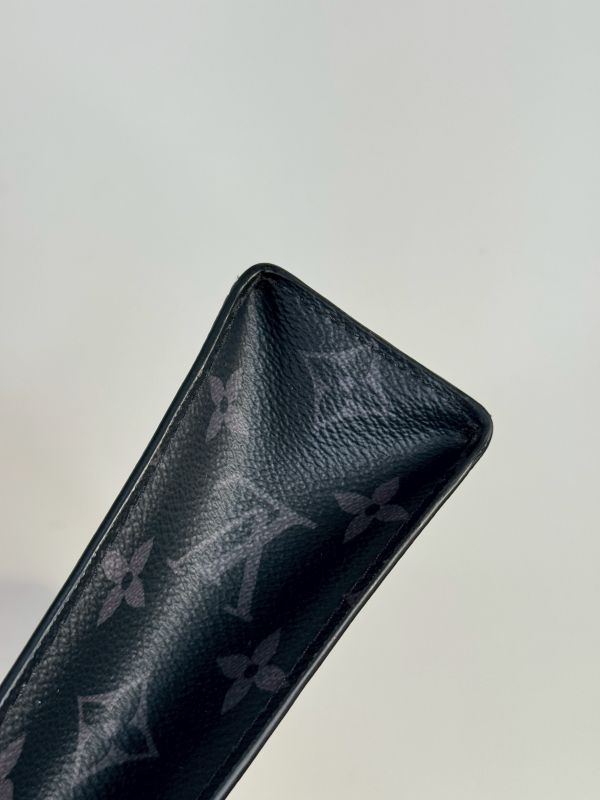 【分期0利率】LV Pochette Voyage MM 手拿包【9成新】 