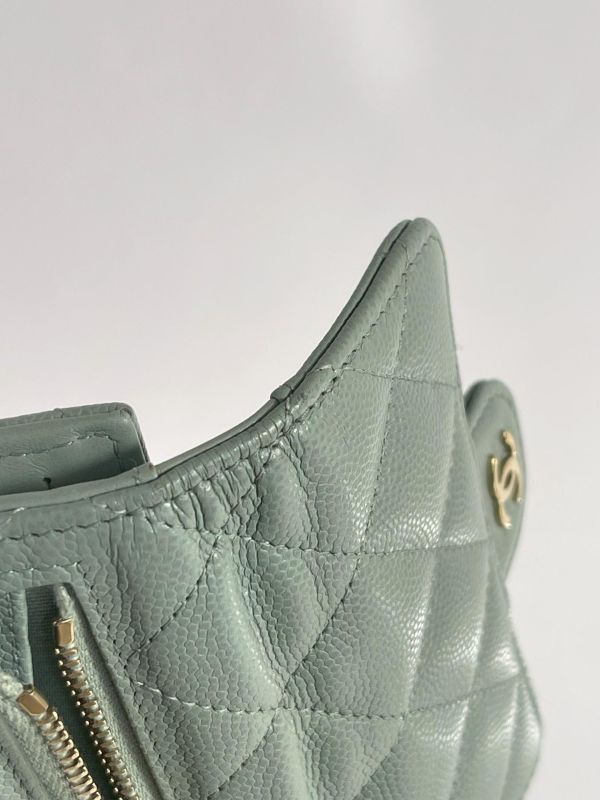 【9成新】CHANEL COCO 背面拉鍊三折短夾 