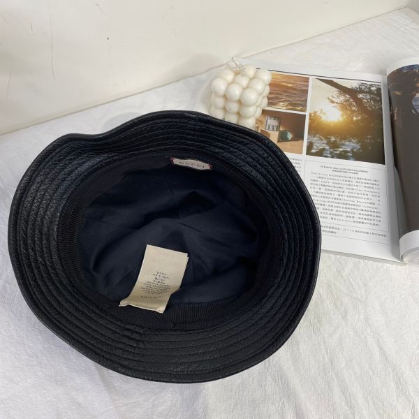 【95成新】【12期0利率】馬銜扣皮革圓頂漁夫帽 666600 