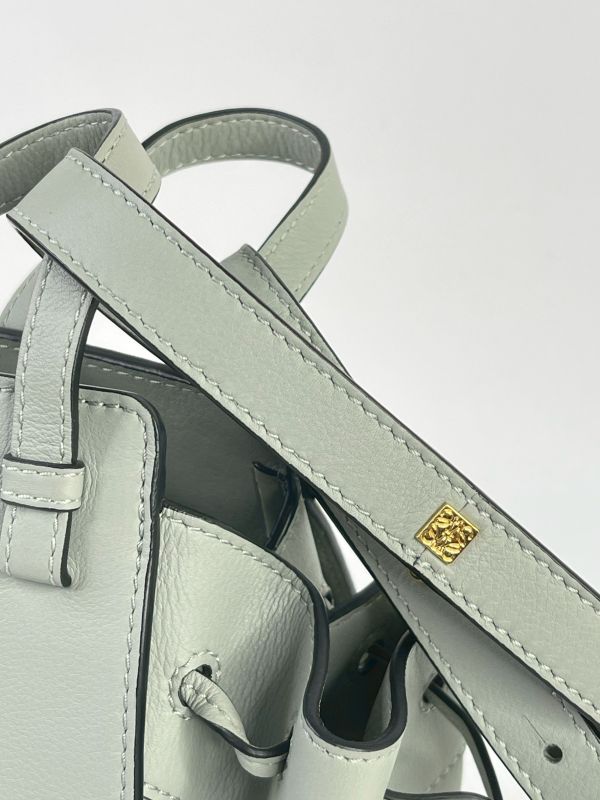 【95成新】LOEWE Mini Hammock 小牛皮 