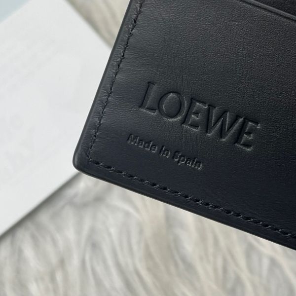 【12期0利率】LOEWE PUZZLE小牛皮雙折零錢短夾【24年台灣購證】【全新品】 