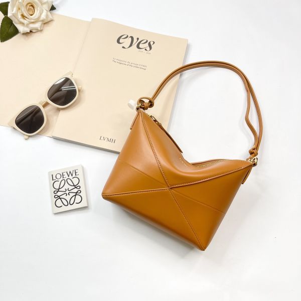 【12期0利率】LOEWE PUZZLE FOLD POUCH  沙色【99成新】 