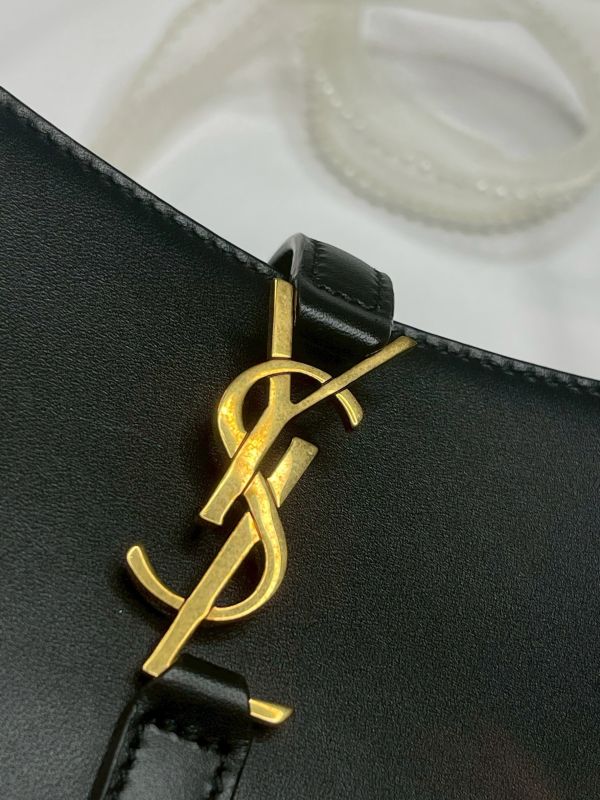 【99成新】YSL le 5 à 7滑面 