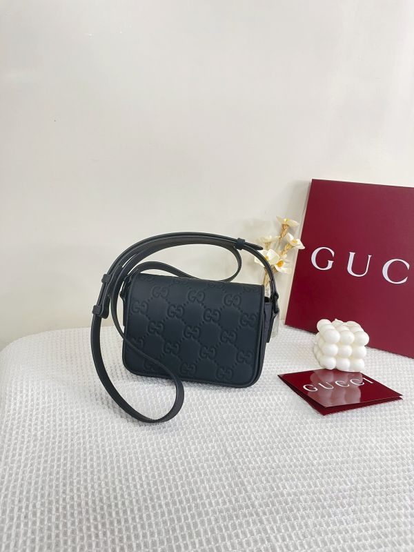 【分期0利率】GUCCI 黑色皮革GG超迷你側背包【99成新】 