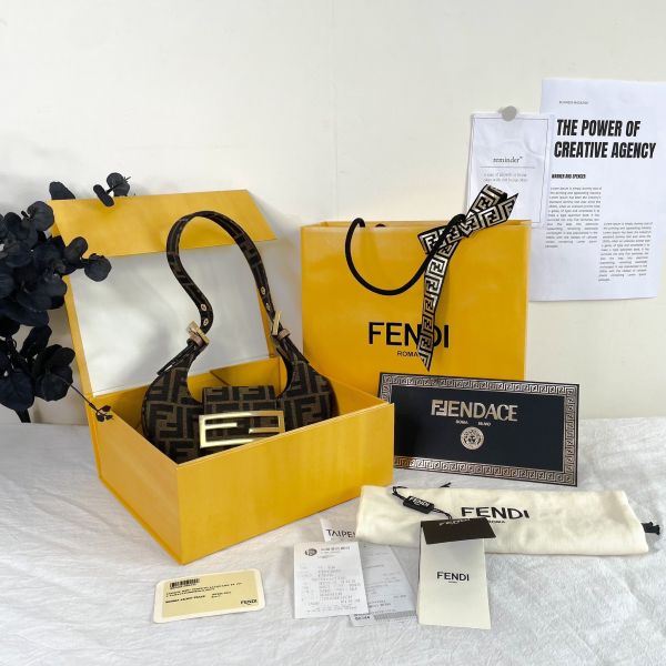 【12期0利率】FENDI 老花迷你餅乾包【95成新】 