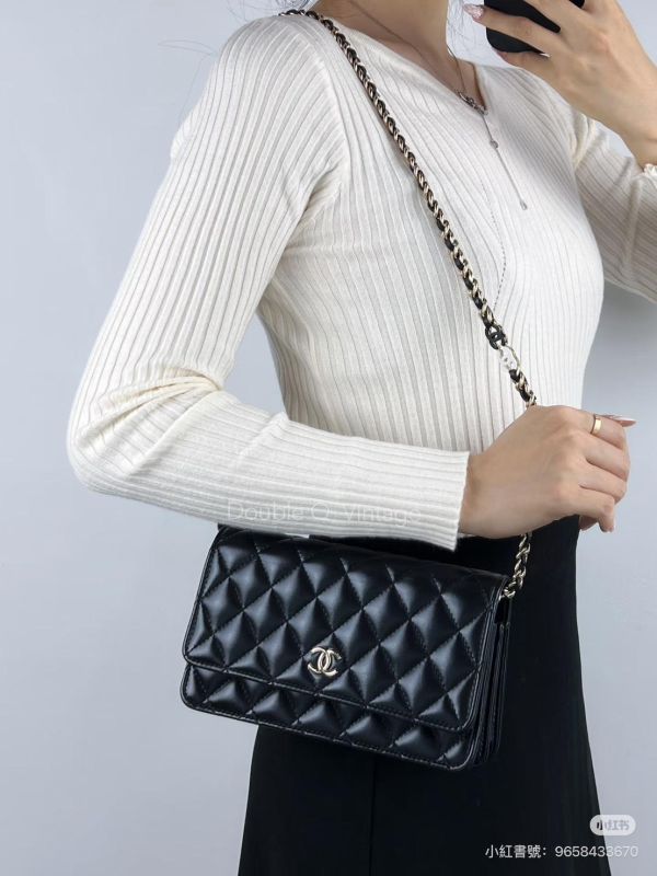 【99成新】CHANEL 24P 菱格紋黑白LOGO鍊 WOC 
