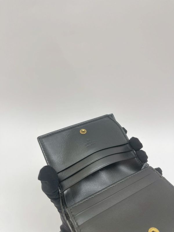 【99成新】GUCCI Marmont 愛心兩摺拉鍊零錢袋短夾 